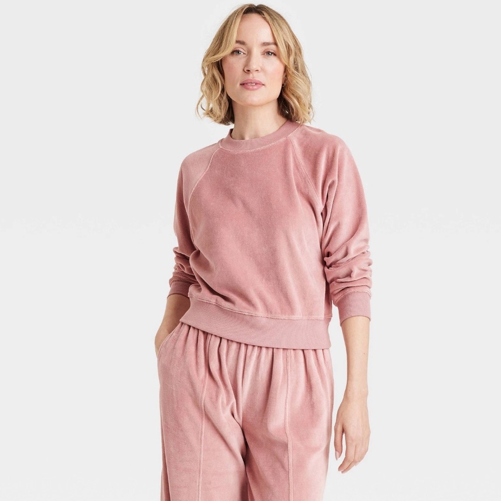 Universal Thread Women’s Leisure Studio Velour Pullover Sweatshirt Mauve Pink S